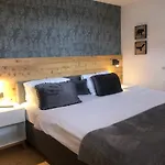 Emma Casa de Férias *